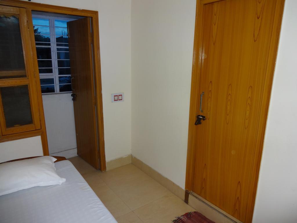 Harsh & Yash Guest House Бодх-Гая Экстерьер фото